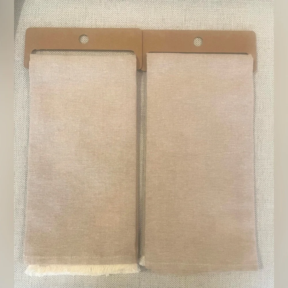 Elegant Floral Embroidered Linen “Daisy” Tea Towels